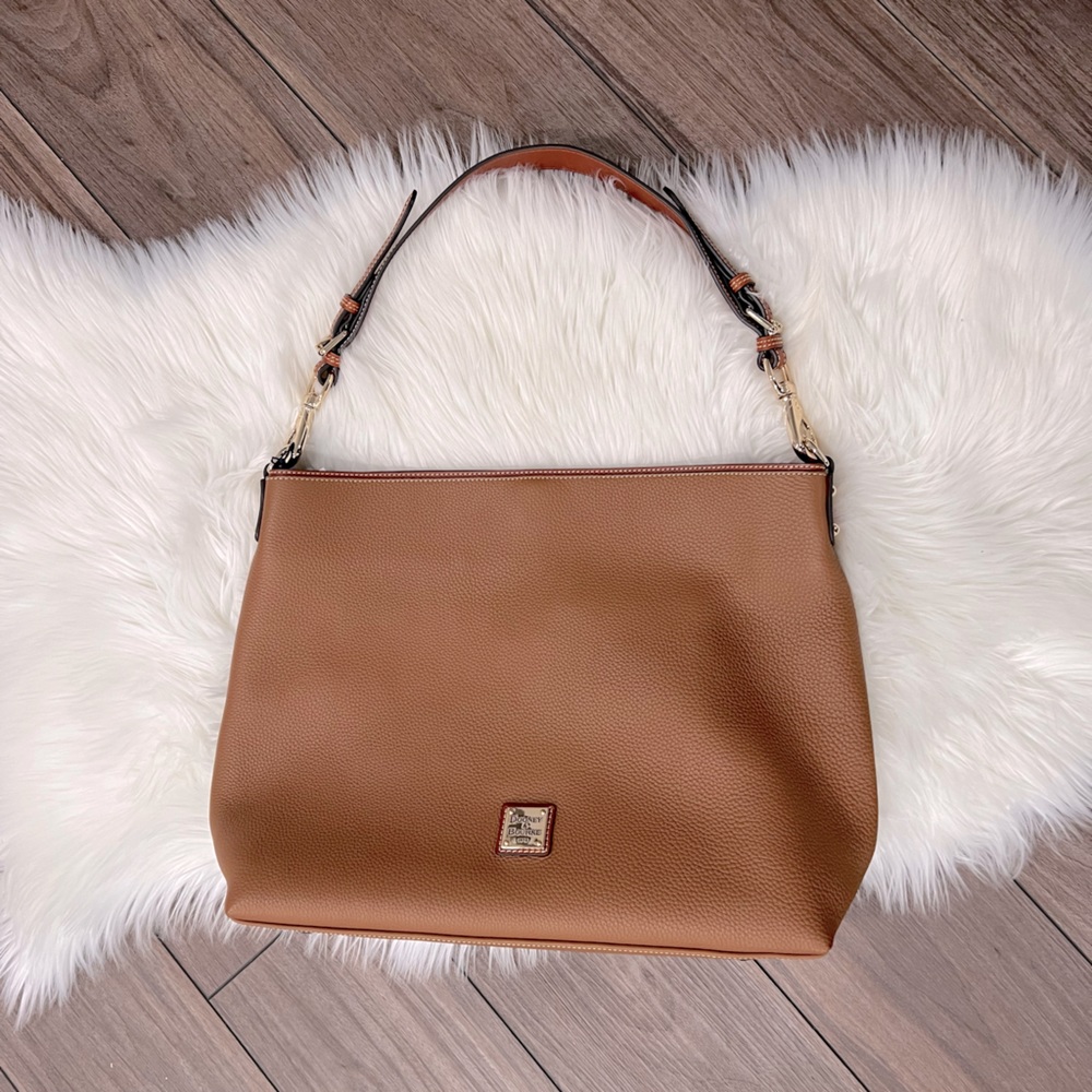 Dooney and Bourke pebbles leather shoulder bag